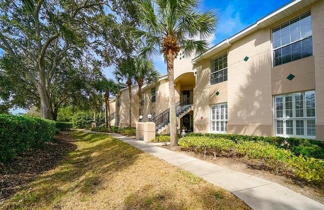 Foto del edificio - 705 Augusta Cir
