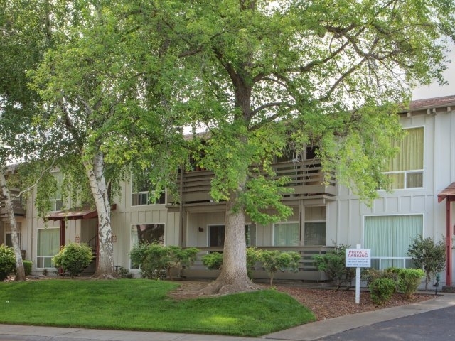 Building Photo - Redwood Park Apartments