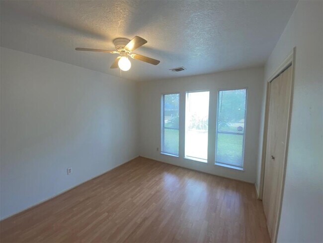 Building Photo - 17026 Port O Call St