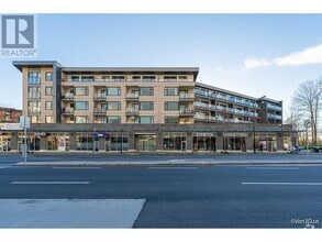 Building Photo - 725-725 Marine Dr