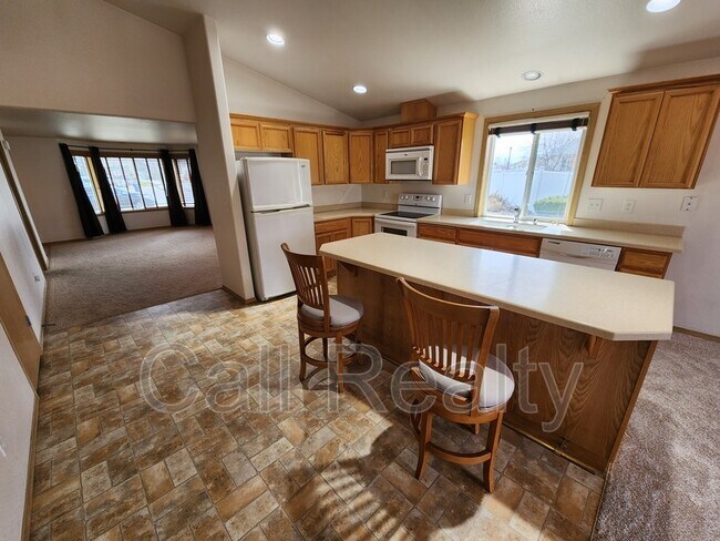 Building Photo - 432 S Molly Mitchell Dr