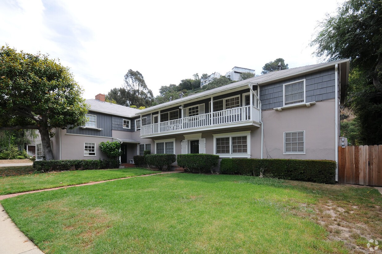 Building Photo - 862 Moraga Dr