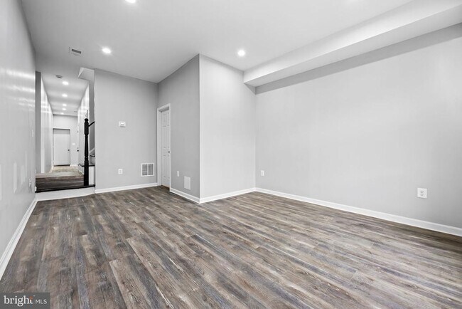 Foto del edificio - 1918 E Lafayette Ave