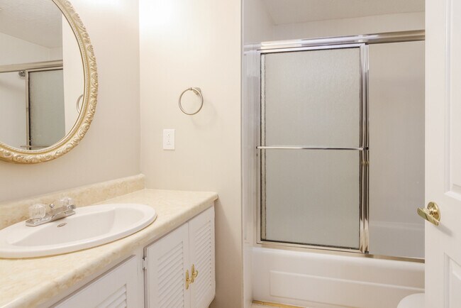 Building Photo - 1328 Brownswood Dr