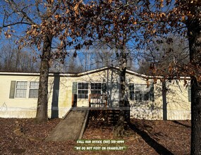 Building Photo - 204 Burgess Ln