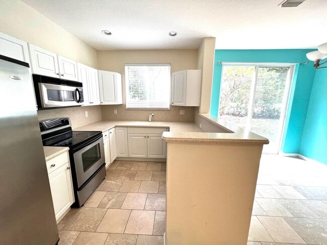 Building Photo - 3203 Scarletta Dr