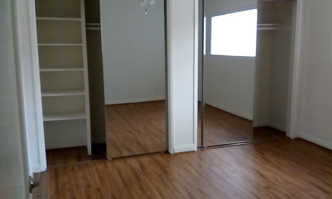Foto del edificio - 11011 Palms Blvd
