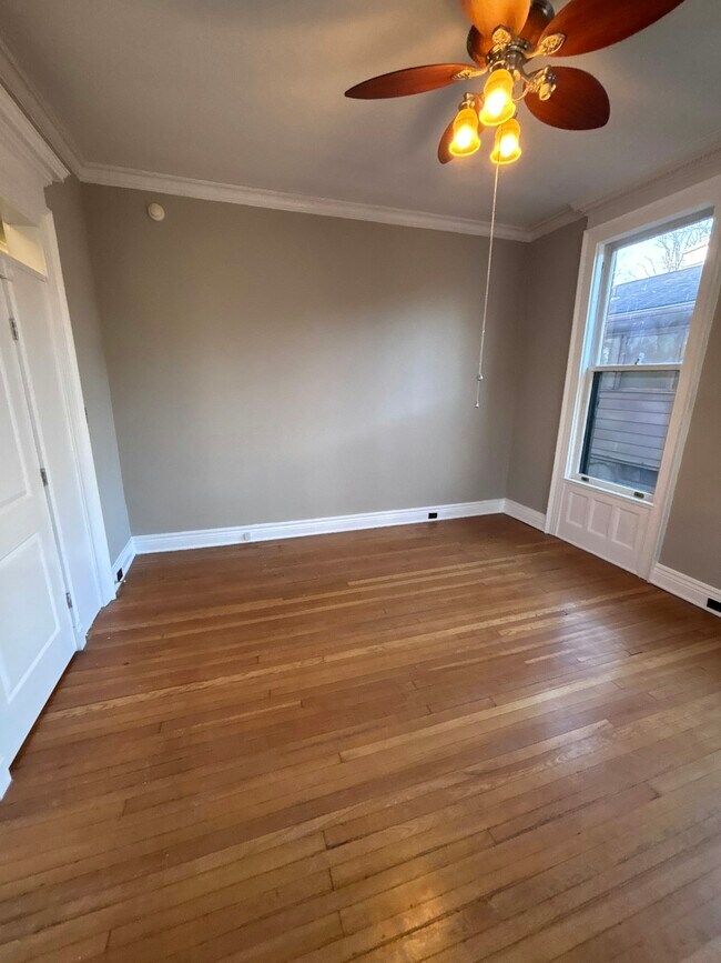 Foto del edificio - 509 Monroe Ave