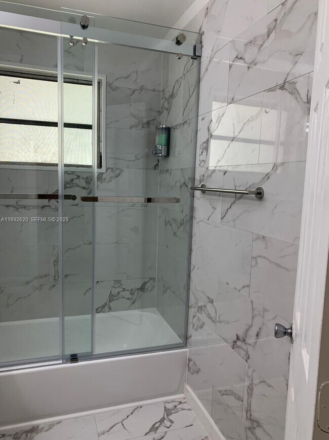 Foto del edificio - 545 Michigan Ave