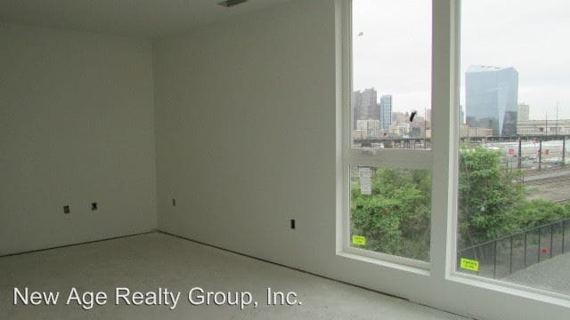 Building Photo - 3070 Spring Garden St