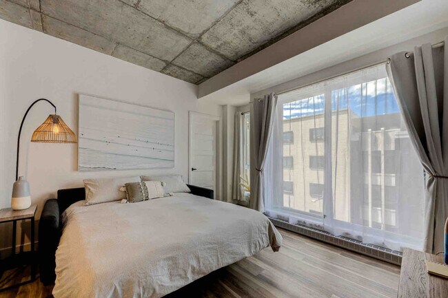 Photo du bâtiment - 774 Rue Sainte-Marguerite