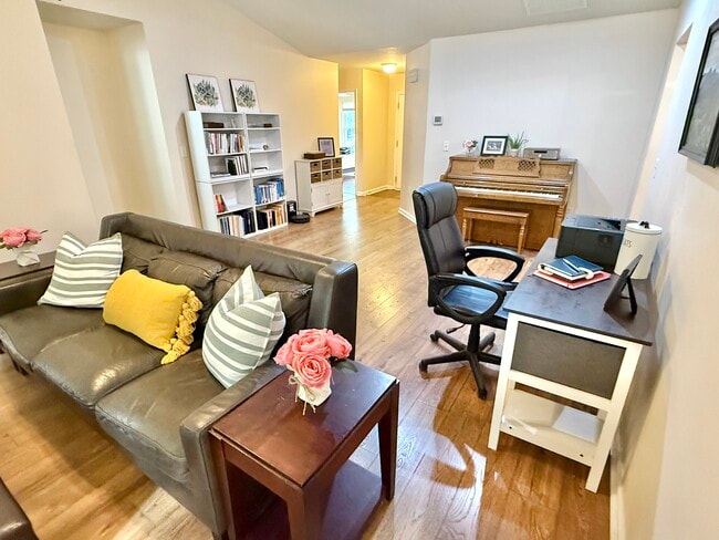 Building Photo - 56 Lilac Fields Way