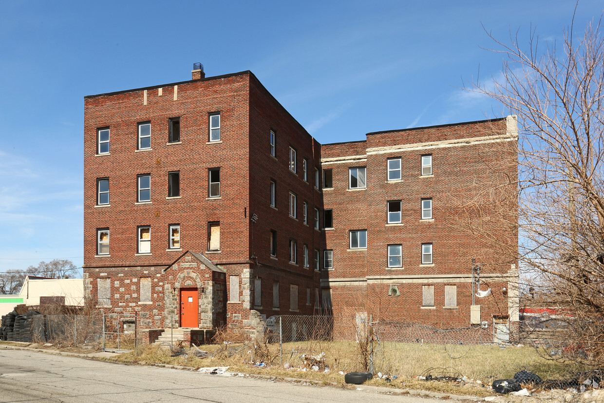 Building Photo - 2267 W Davison St