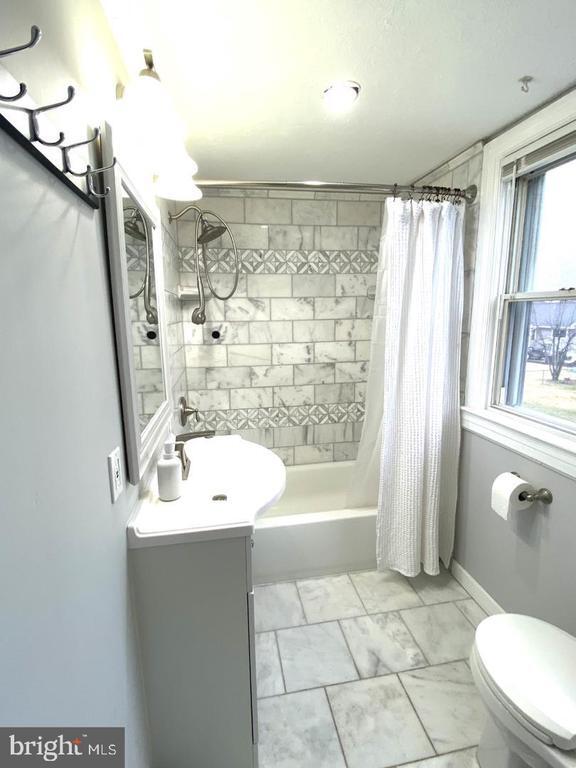 Foto del edificio - 864 Whitehorse Mercerville Rd