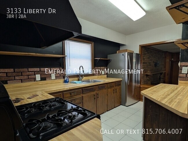 Building Photo - 3133 Liberty Dr