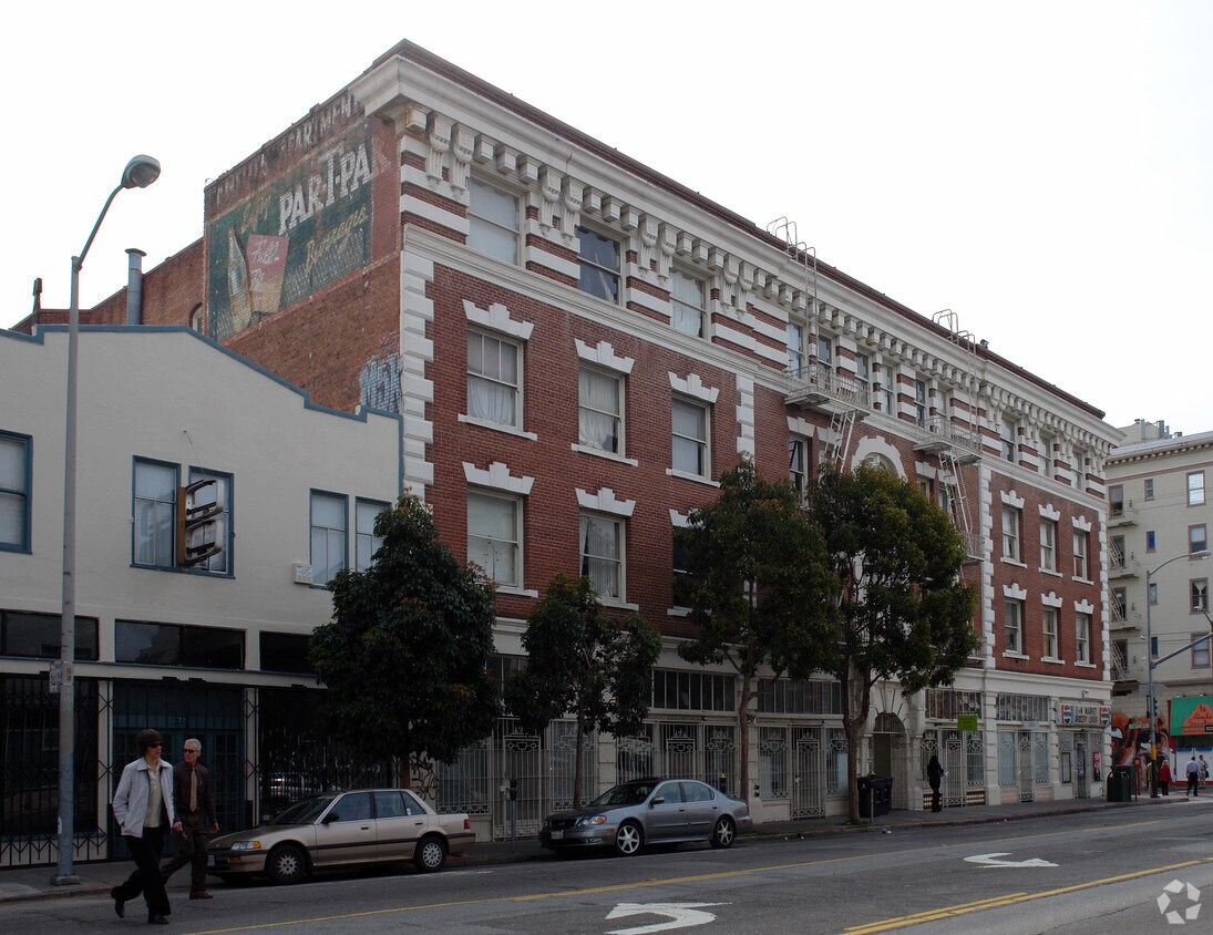 Building Photo - 399 Valencia St