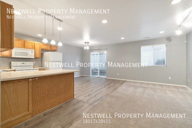 Building Photo - $250 OFF 1ST MONTH'S RENT - Beautiful 3-be...