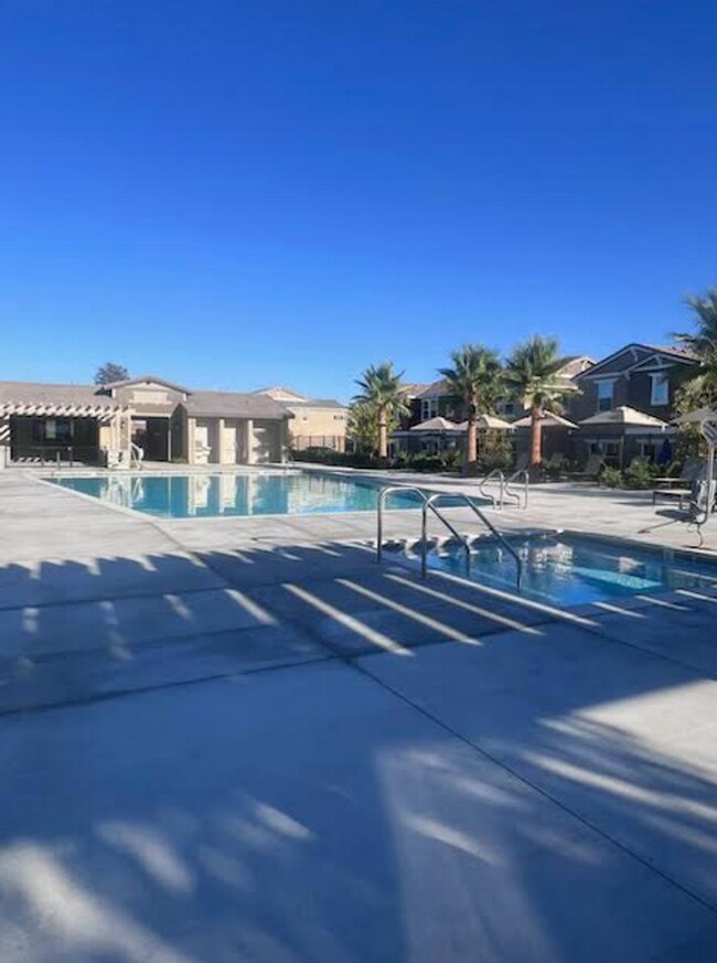 Foto del edificio - Ready Now! Beautiful Wildomar Condo  3 Bed...