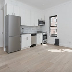 Primary Photo - 245 E 30th St