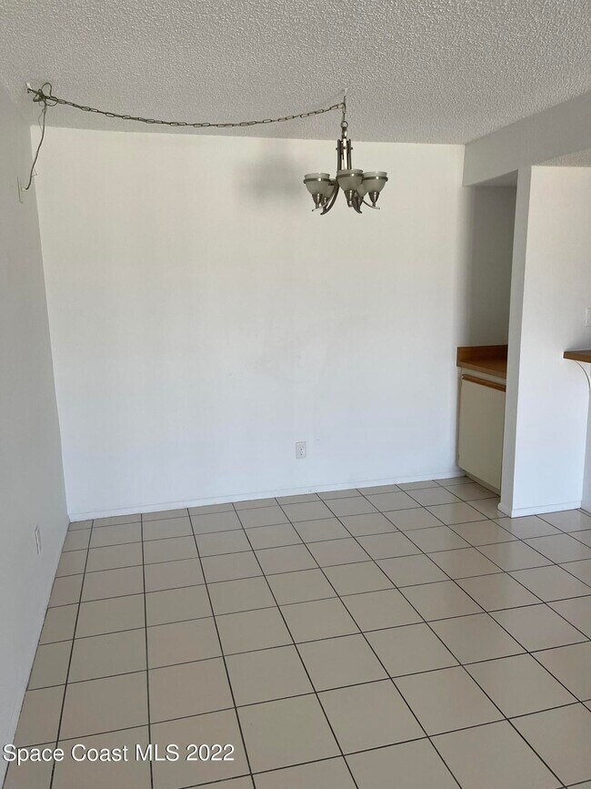 Building Photo - 969 Sonesta Ave NE
