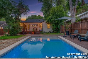 Foto principal - 303 Redwood St