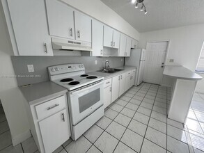 Building Photo - 2444 Wilson St
