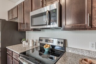 Building Photo - The Retreat