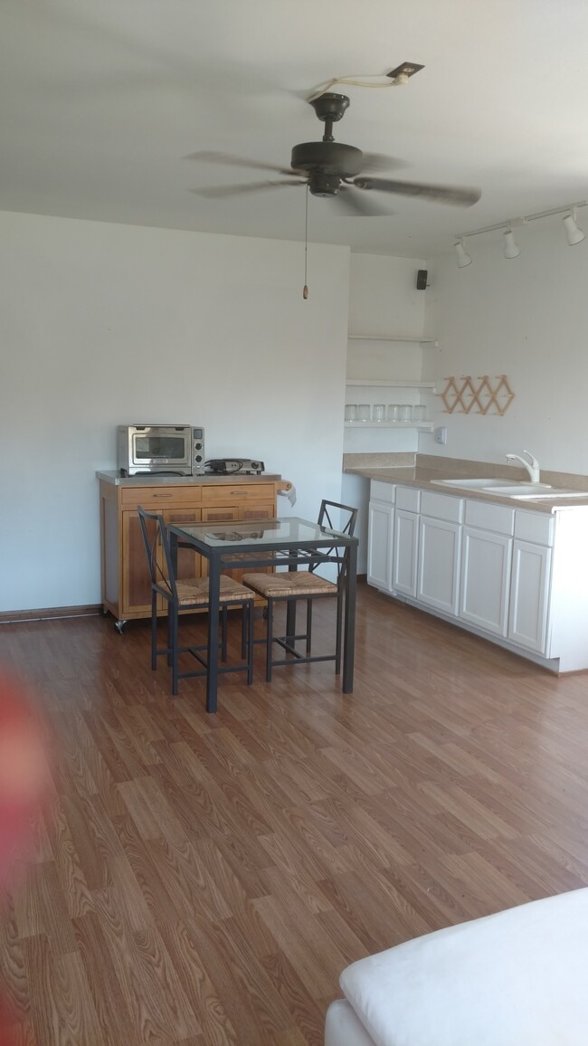 Kitchenette - 30413 E Sunset Dr S