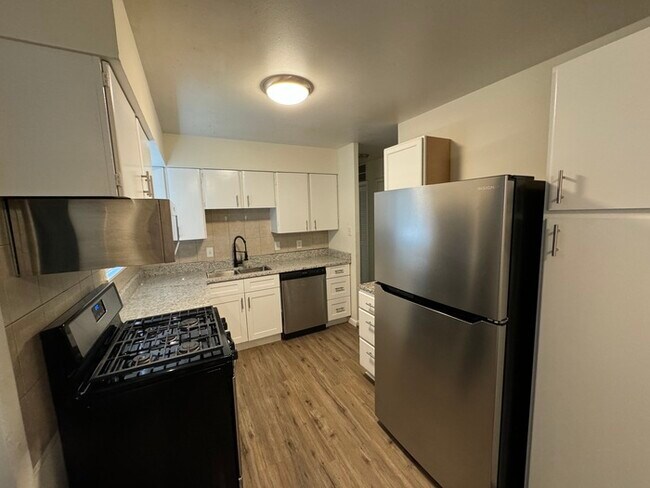 Foto del edificio - Nice 3 bedroom 2 bathroom home in West Lit...
