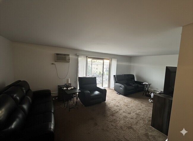 Foto del edificio - 5825 W 103rd St