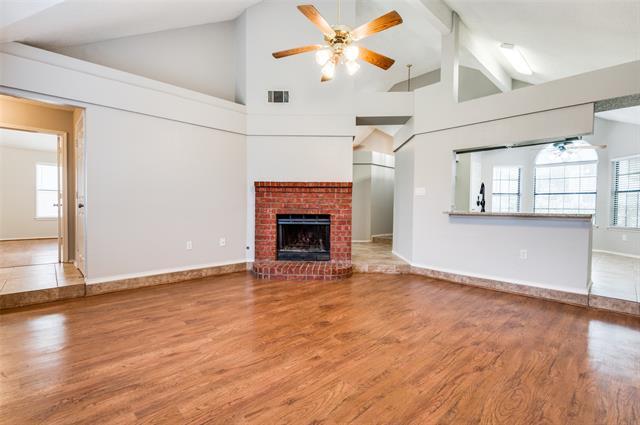 Building Photo - 2117 Larkspur St