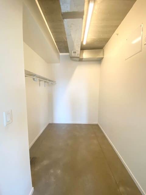 Foto del edificio - 350 E Locust St