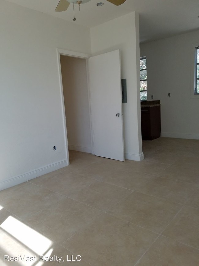 Foto del edificio - 1060 Front St