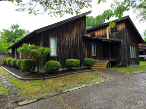 Building Photo - 405 E Charles St