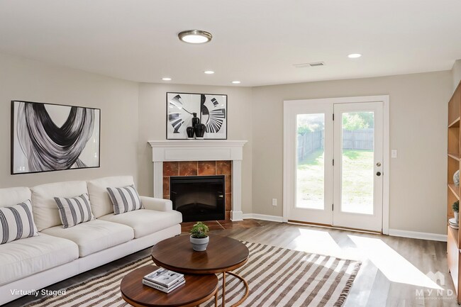 Foto del edificio - 3225 Lakeland Dr SW