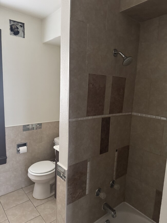 Building Photo - 12 D St NW