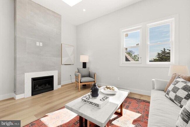 Building Photo - 3620 13th St NW