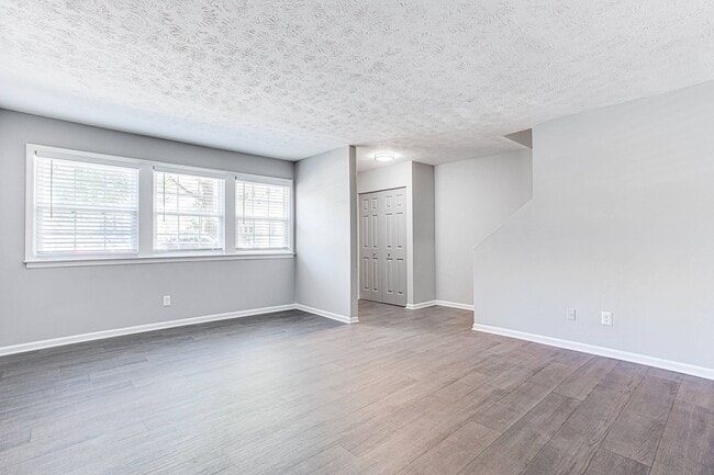 Foto del edificio - Elevate at The Pointe