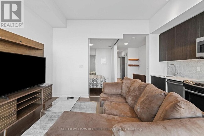 Building Photo - 50 Bruyeres Mews