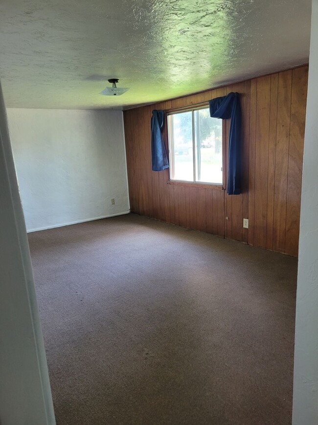 Building Photo - 4406 Denver Ave