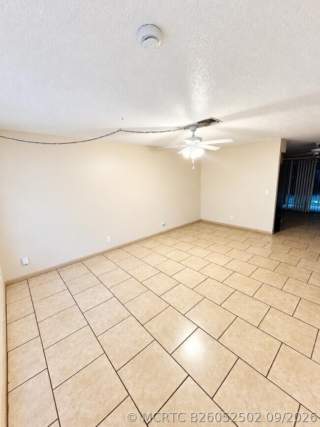 Foto del edificio - 9077 E Highland Pines Dr