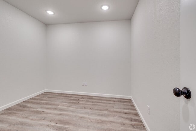 Interior Photo - Maple Park at Riley Farm
