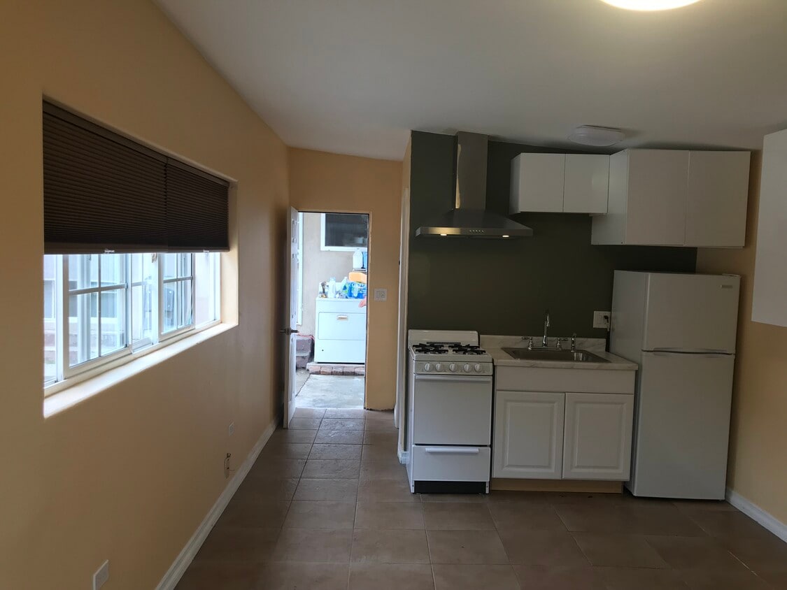 Foto principal - 16311 S Denver Ave