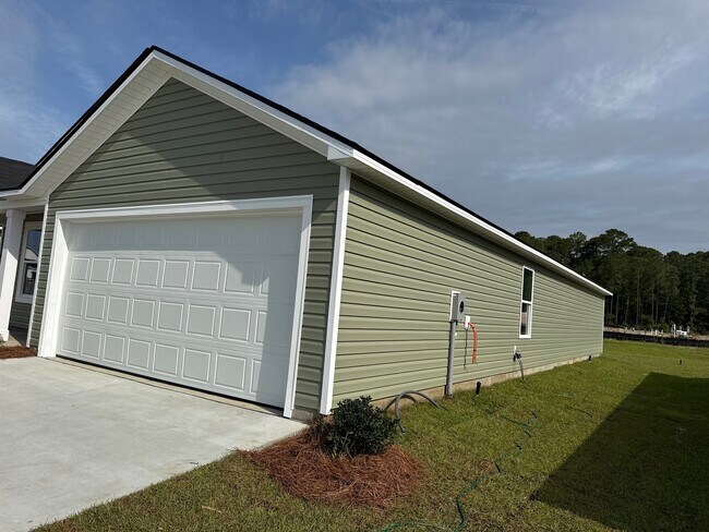 Building Photo - 1209 Black Kite Ct SW
