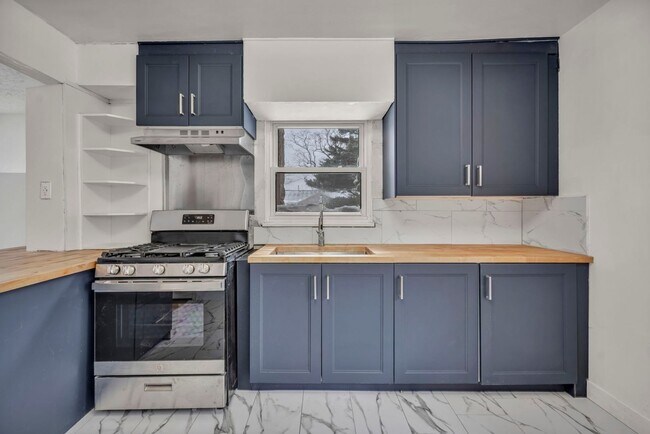 Foto del edificio - 6606 Ridgeview Rd