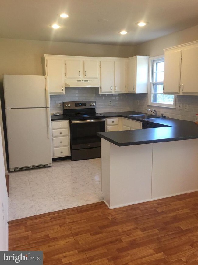 Building Photo - 12348 Woodlawn Ct