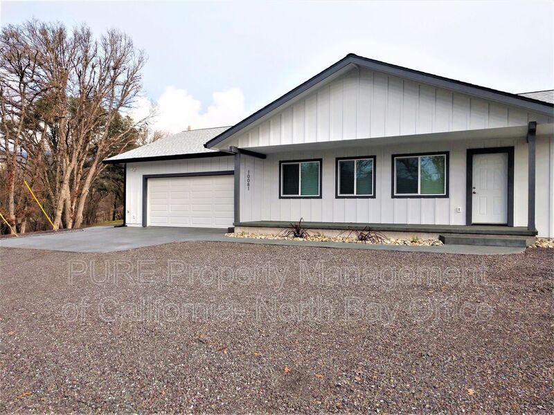 Primary Photo - 10081 East Rd