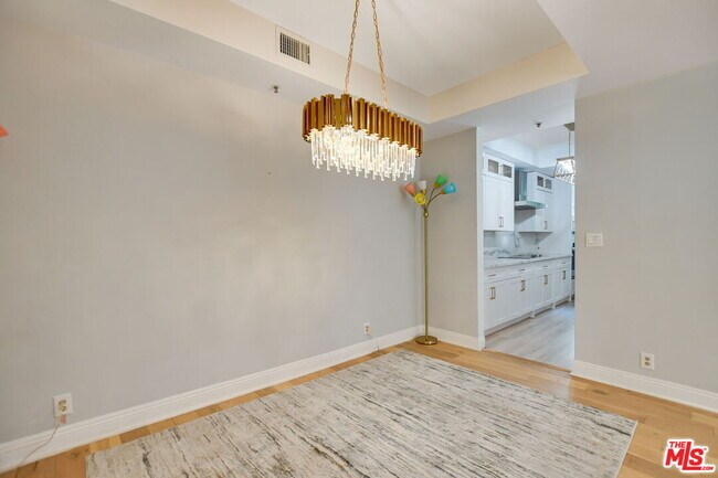 Foto del edificio - 2112 Century Park Ln
