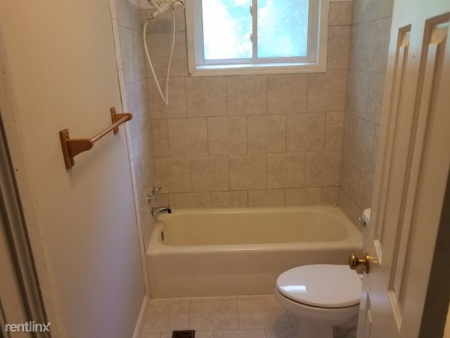 Building Photo - 2 br, 1 bath Apartment - 3077 Marie Cir