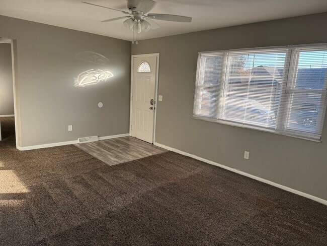 Building Photo - 3656-3658-3658 Clime Rd